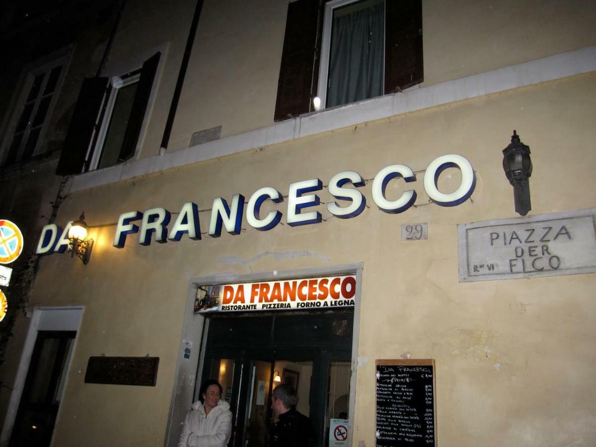 Piazza Del Fico, Al Centro Di * Roma