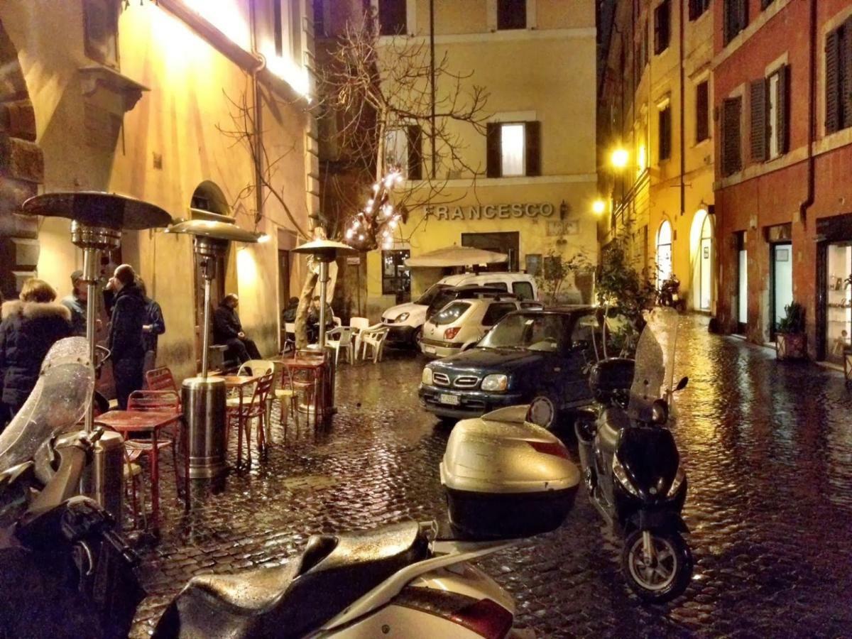 Appartamento Piazza Del Fico, Al Centro Di Roma